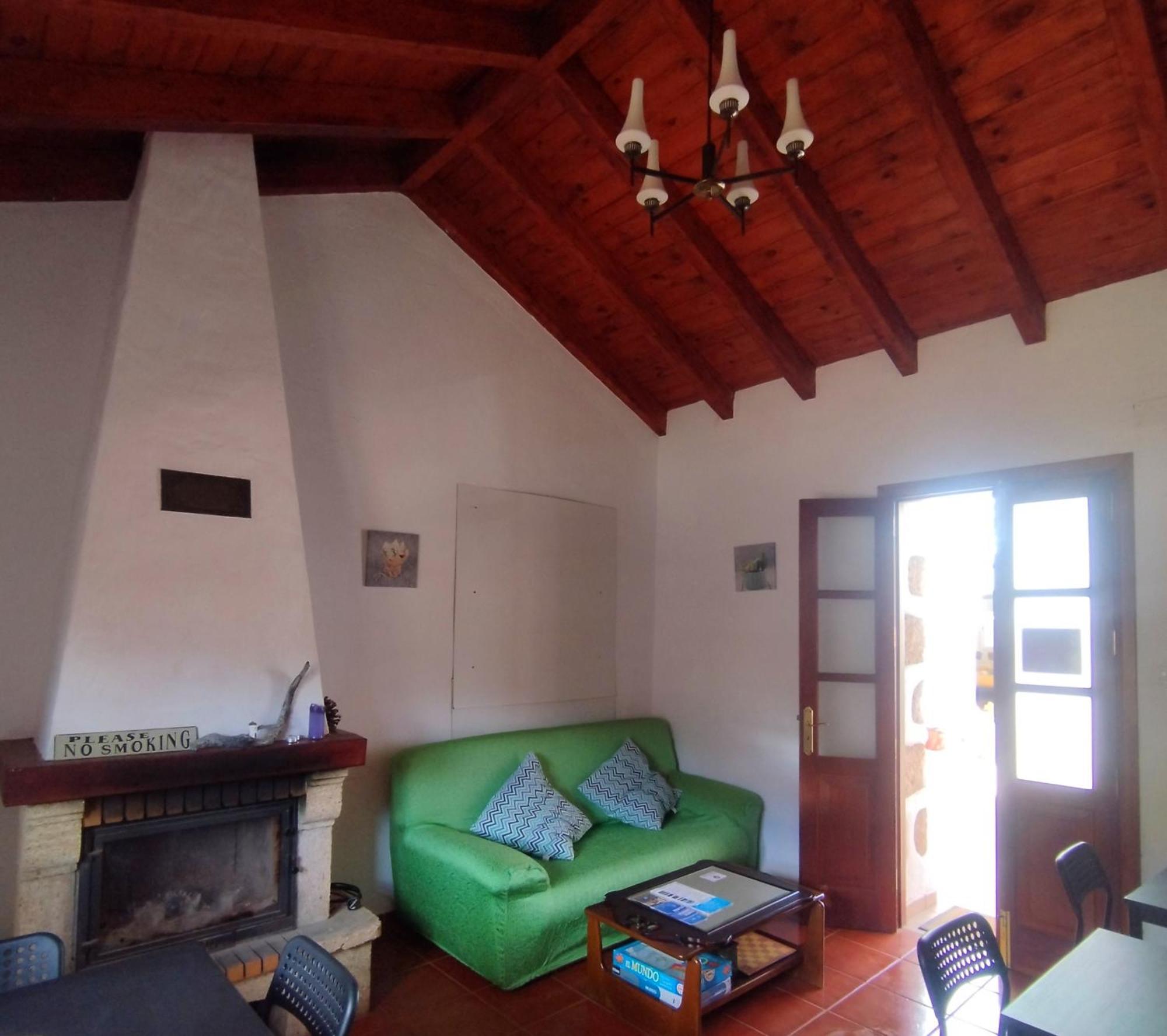 La Casita Hostel Vega de San Mateo Luaran gambar